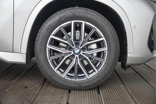 BMW X1 18i sDrive Aut. / Achteruitrijcamera / Comfort Acces/ Harman Kardon / Elektrische trekhaak