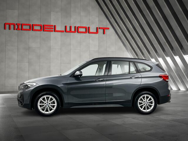 BMW X1 sDrive18i High Exe/Leder/Pan.Dak/LED/Stuurv+Stoelv/Clima /Navi