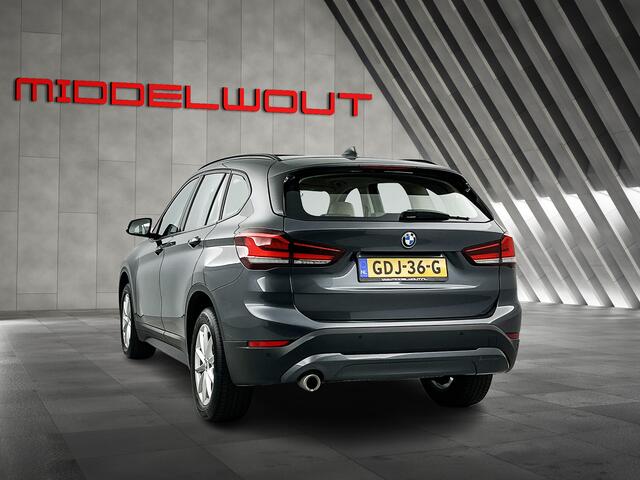 BMW X1 sDrive18i High Exe/Leder/Pan.Dak/LED/Stuurv+Stoelv/Clima /Navi