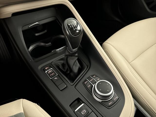 BMW X1 sDrive18i High Exe/Leder/Pan.Dak/LED/Stuurv+Stoelv/Clima /Navi