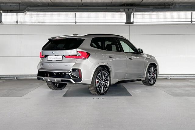 BMW X1 sDrive18i | M Sportpakket Pro | Glazen panoramadak