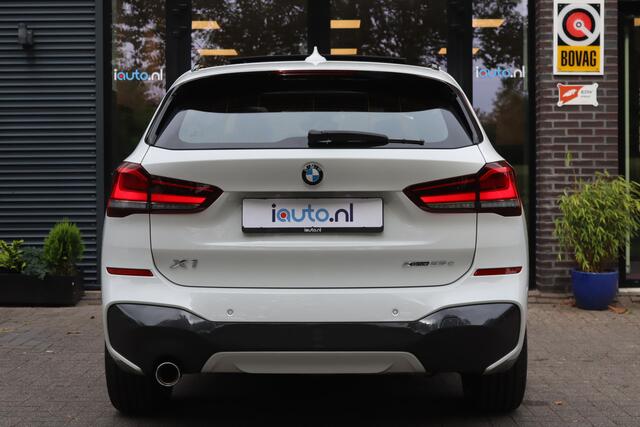 BMW X1 xDrive25e 220pk M-Sport Shadow-Line Pano/Keyless/Navi/Leder Dakota/LED/DAB/19"