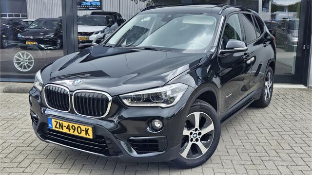 BMW X1 sDrive18i High Executive + PANO DAK + LED + SPORTSTOELEN + KEYLESS