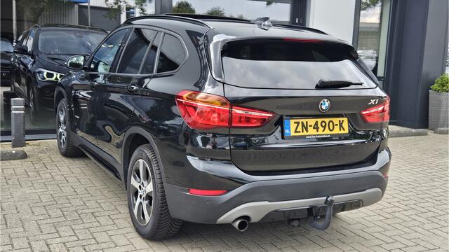 BMW X1 sDrive18i High Executive + PANO DAK + LED + SPORTSTOELEN + KEYLESS
