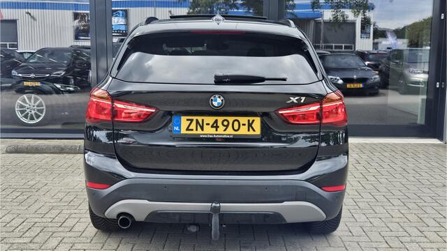 BMW X1 sDrive18i High Executive + PANO DAK + LED + SPORTSTOELEN + KEYLESS