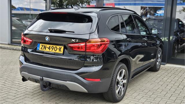 BMW X1 sDrive18i High Executive + PANO DAK + LED + SPORTSTOELEN + KEYLESS