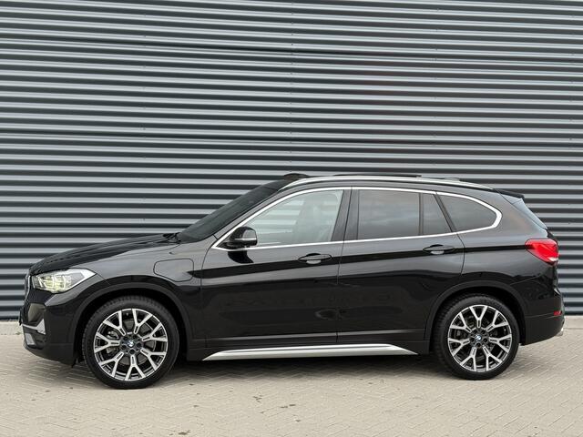 BMW X1 xDrive25e X-Line Pano/adap cc/Apple