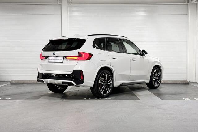 BMW X1 sDrive20i | M-Sport Pro | Travel Pack | Premium Pack | Panoramadak | Comfort Access