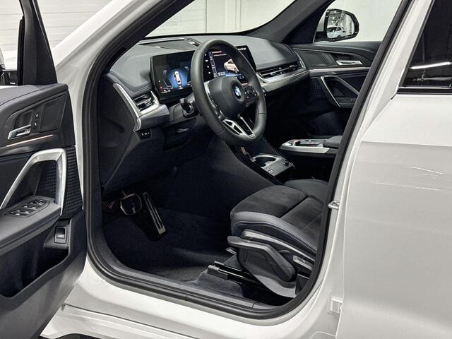 BMW X1 sDrive20i | M-Sport Pro | Travel Pack | Premium Pack | Panoramadak | Comfort Access