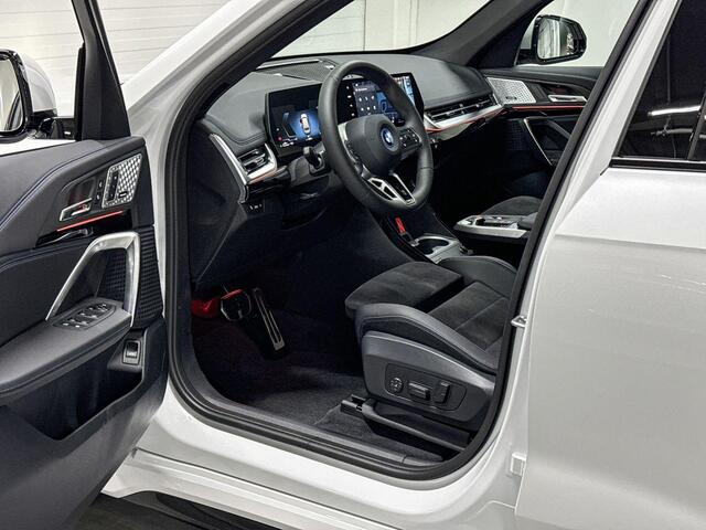 BMW X1 xDrive25e | M-Sport Pro | Travel Pack | Premium Pack | Comfort Pack | Harman/Kardon | Panoramadak | Comfort Access