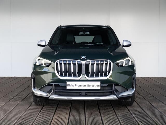 BMW X1 sDrive18i xLine | Premium Pack | Driving Assistent | Parking Assistent | 20 inch | Trekhaak