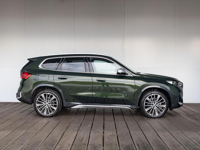 BMW X1 sDrive18i xLine | Premium Pack | Driving Assistent | Parking Assistent | 20 inch | Trekhaak