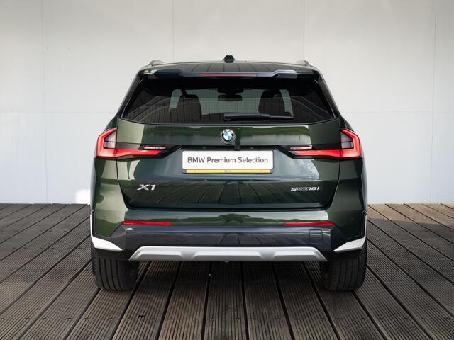 BMW X1 sDrive18i xLine | Premium Pack | Driving Assistent | Parking Assistent | 20 inch | Trekhaak
