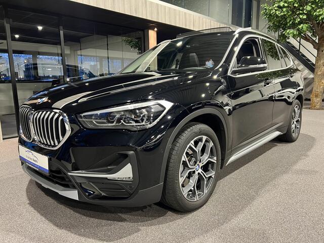 BMW X1 xDrive25e High Executive Panaroma | HUD | LED | Verwarmd stuur | 220 PK