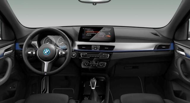 BMW X1 xDrive25e M-Sport | Panoramadak | Adapt. Cruise Control | Stuurverwarming