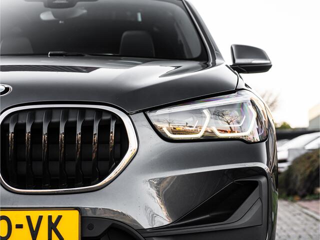 BMW X1 xDrive25e eDrive Edition ORG NL PANO HUD 18 INCH LED HIFI AUDIO 132000KM!!