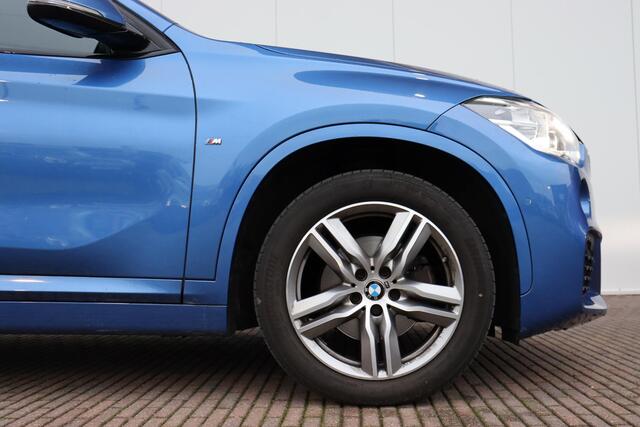 BMW X1 sDrive18i High Executive / Stoelverwarming / Achteruitrij camera / Electronic damping control