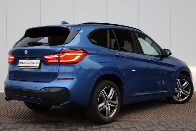 BMW X1 sDrive18i High Executive / Stoelverwarming / Achteruitrij camera / Electronic damping control