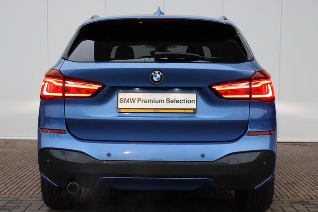 BMW X1 sDrive18i High Executive / Stoelverwarming / Achteruitrij camera / Electronic damping control