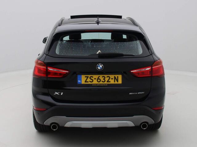 BMW X1 sDrive20i High Executive Panorama 192 PK.