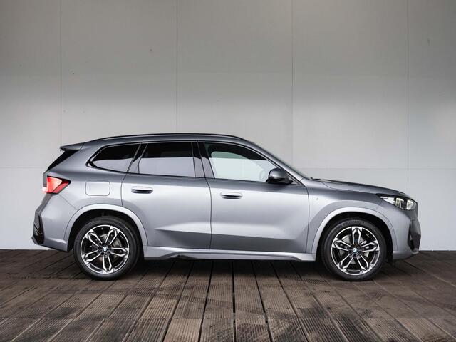 BMW X1 sDrive18i | M Sportpakket | Premium Pack | 19 inch | Comfort Access | Stoelverwarming | Driving Assistant | Trekhaak