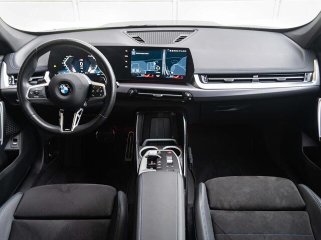 BMW X1 sDrive18i | M Sportpakket | Premium Pack | 19 inch | Comfort Access | Stoelverwarming | Driving Assistant | Trekhaak