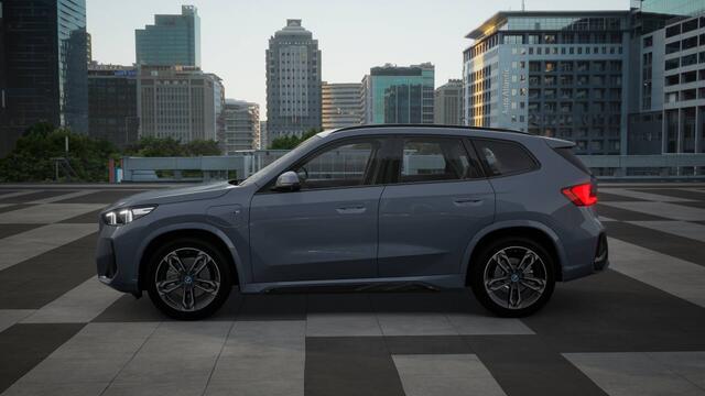BMW X1 xDrive25e M Sport Automaat / Sportstoelen / Adaptieve LED / M Adaptief onderstel / Comfort Access / Stoelverwarming / Harman-Kardon