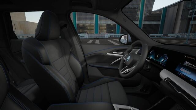 BMW X1 xDrive25e M Sport Automaat / Sportstoelen / Adaptieve LED / M Adaptief onderstel / Comfort Access / Stoelverwarming / Harman-Kardon