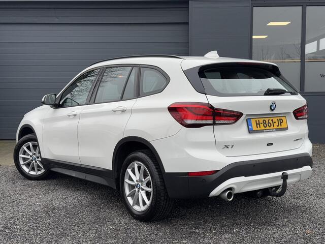 BMW X1 sDrive18i Executive Edition 2e Eigenaar,Navi,Clima,Cruise,PDC,Trekhaak,Weinig KM,Dealer Onderhouden,N.A.P,APK tot 11-2025