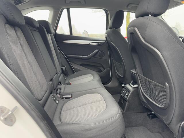 BMW X1 sDrive18i Executive Edition 2e Eigenaar,Navi,Clima,Cruise,PDC,Trekhaak,Weinig KM,Dealer Onderhouden,N.A.P,APK tot 11-2025