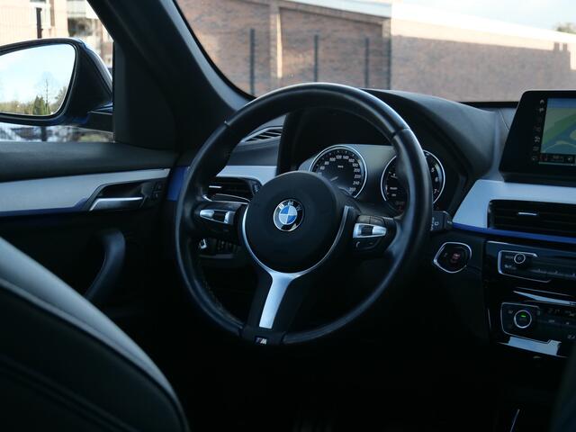 BMW X1 2.0i 192pk sDrive Executive Edition M-Sport Automaat Headup / Camera / M-pakket / Navigatie