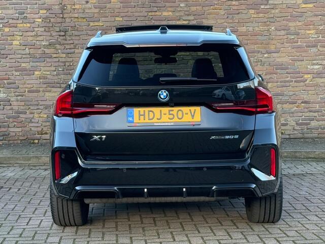 BMW X1 XDrive30e M-Sport Panodak Leer 20 Inch Individual