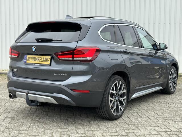 BMW X1 xDrive25e PANO CAM SFEER HUD TREKHAAK