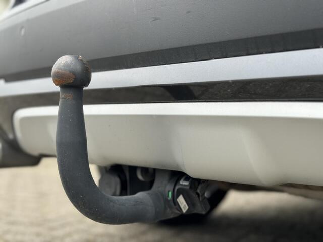 BMW X1 xDrive25e PANO CAM SFEER HUD TREKHAAK