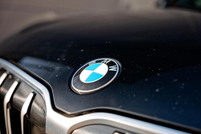 BMW X1 sDrive20i M-Sport, Panoramadak, 18" LM velgen,enz