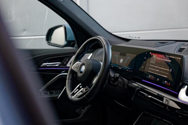 BMW X1 sDrive18i M-Sport, Panoramadak, TH, el. Stoelen, enz
