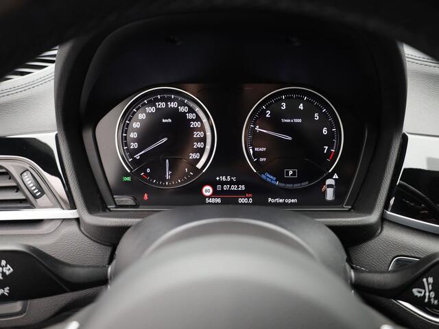BMW X1 xDrive25e M Sport | PANO | CAMERA | STOELVERWARMING
