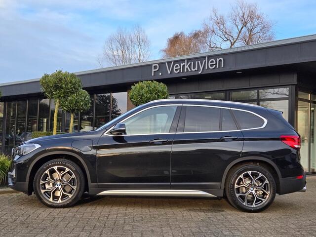 BMW X1 XDRIVE25E X LINE I SPORTSTOELEN I TREKHAAK I HEAD UP I