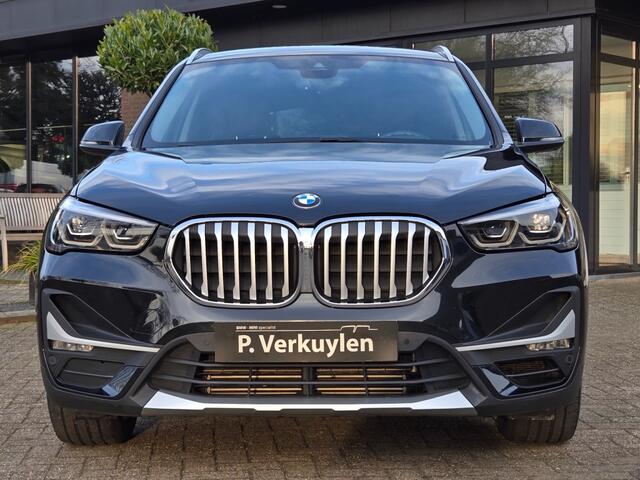 BMW X1 XDRIVE25E X LINE I SPORTSTOELEN I TREKHAAK I HEAD UP I