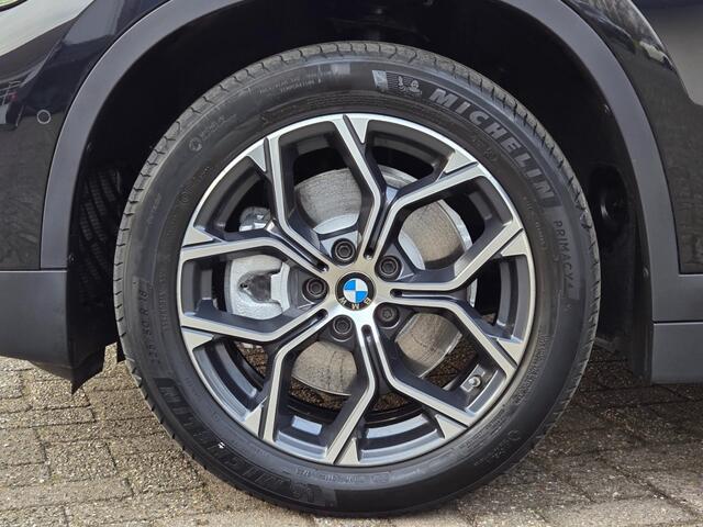 BMW X1 XDRIVE25E X LINE I SPORTSTOELEN I TREKHAAK I HEAD UP I