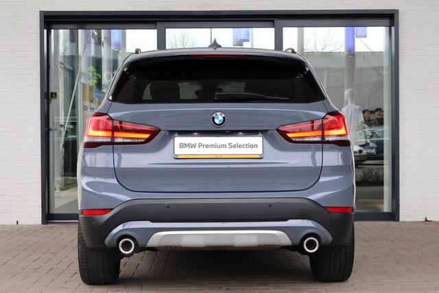 BMW X1 sDrive20i | High Executive | Parking Pack | X line