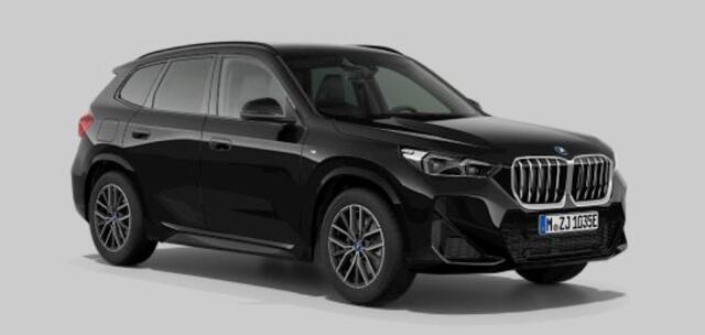 BMW X1 xDrive25e M Sport - Elektrisch verwarmde voorstoelen - Driving Assistant Plus - Comfort Access - Getinte ruiten - Sportstoelen - Automatisch dimmende binnenspiegel - Grootlichtassistent - M Sportstuurwiel -