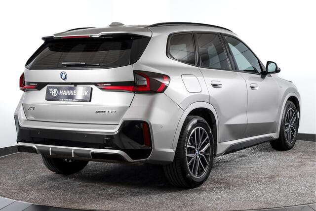 BMW X1 xDrive25e M-Sport - Automaat | Dig. Cockpit | Adapt. Cruise | PDC | Camera | NAV + App. Connect | ECC | Elek. Klep | LM 18" | 4425