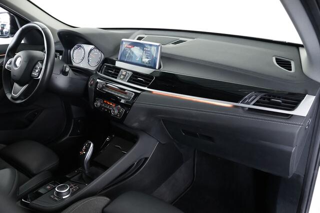 BMW X1 sDrive18i High Executive / LED / Navi / Cam / Trekhaak