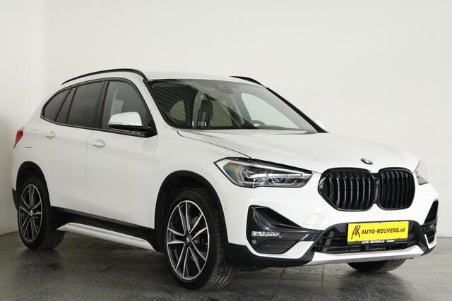 BMW X1 sDrive18i High Executive / LED / Navi / Cam / Trekhaak
