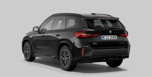 BMW X1 xDrive25e M Sport - Sportstoelen - Elektrisch verwarmde stoelen - Driving Assistant Plus - Automatisch dimmende binnen/buitenspiegel - Comfort Access - Grootlichtassistent - Dashboard Luxury - M Sportstuurwiel -
