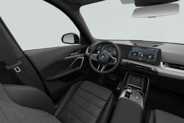 BMW X1 xDrive25e M Sport - Sportstoelen - Elektrisch verwarmde stoelen - Driving Assistant Plus - Automatisch dimmende binnen/buitenspiegel - Comfort Access - Grootlichtassistent - Dashboard Luxury - M Sportstuurwiel -