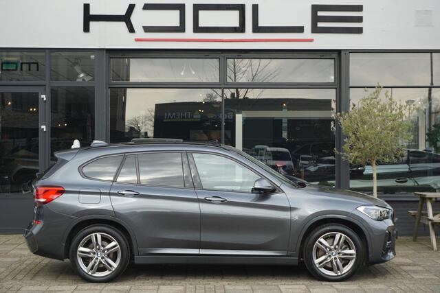 BMW X1 xDrive25e High Executive | M pakket | PANO | H&K | Trekhaak