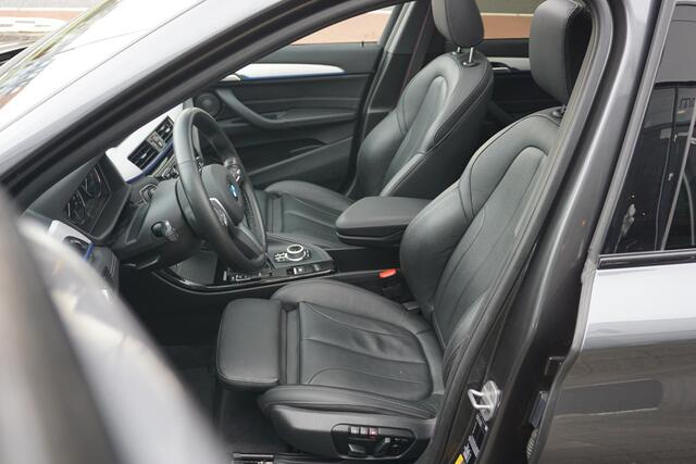 BMW X1 xDrive25e High Executive | M pakket | PANO | H&K | Trekhaak