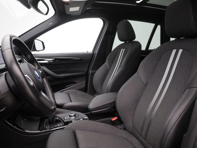 BMW X1 xDrive25e M-Sport | PANO | CAMERA | KEYLESS | STOELVERW.